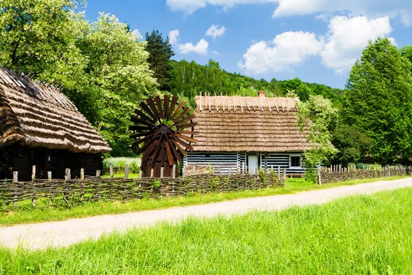 Vecchio Mulino Vento Legno Nel Parco Heriatege Krosno Polonia — Foto Stock