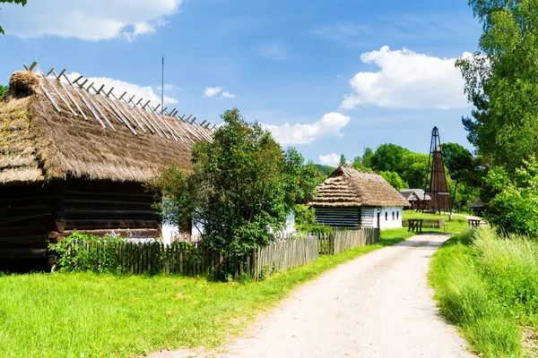 Alte Blockhütte Einem Ethnographischen Freilichtmuseum Krosno Polen Heritage Park Befindet — Stockfoto