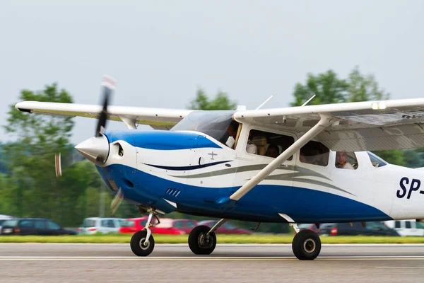 Czechowice Dziedzice Poland June Cessna 172P面In Czowice Dziedzice Poland 2015年6月28日 — ストック写真