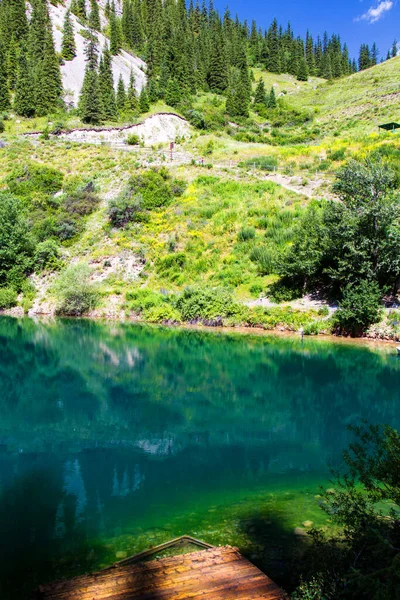 Schöne Aussicht Auf Den Hochgebirgssee Kolsai Kasachstan Tien Shan Gebirge — Stockfoto