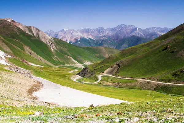 Camino Lago Song Kul Kirguistán Montañas Tian Shan Asia Central —  Fotos de Stock