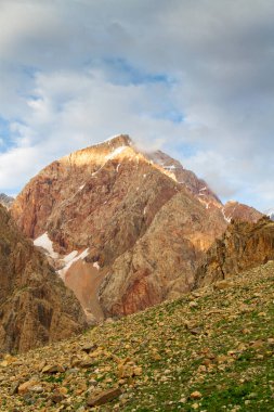 Yazın, Tacikistan, Orta Asya 'daki Fan Dağları' nın Dağ Manzarası