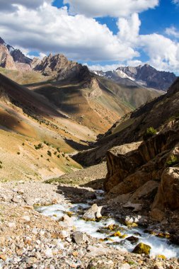 Yazın, Tacikistan, Orta Asya 'daki Fan Dağları' nın Dağ Manzarası