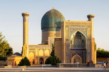 Samarqand, Özbekistan, Orta Asya 'daki Amir Anıtmezarı. Gur-e Amir, fatih Tamerlang 'ın (Amir Temur) gömüldüğü yerdir. Semerkand İpek yolunda yatıyor