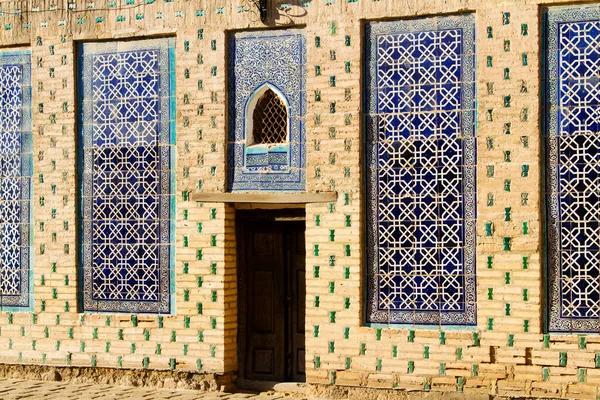 Dörr Och Vägg Med Traditionell Blomsterdekoration Khiva Uzbekistan Centralasien — Stockfoto