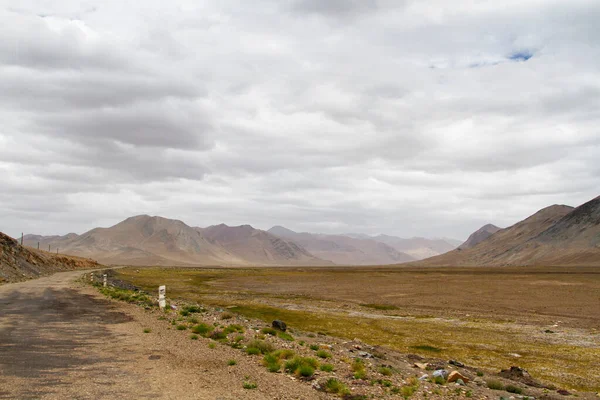 ทางหลวงแพมเพ ถนนผ าไหมมาร โปโลค Gorno งหว Badakhsan ทาจ สถาน นทร — ภาพถ่ายสต็อก