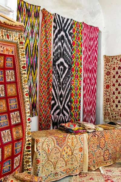 Workshop Lama Memproduksi Karpet Sutra Uzbek Tradisional Taplak Meja Bordir — Stok Foto