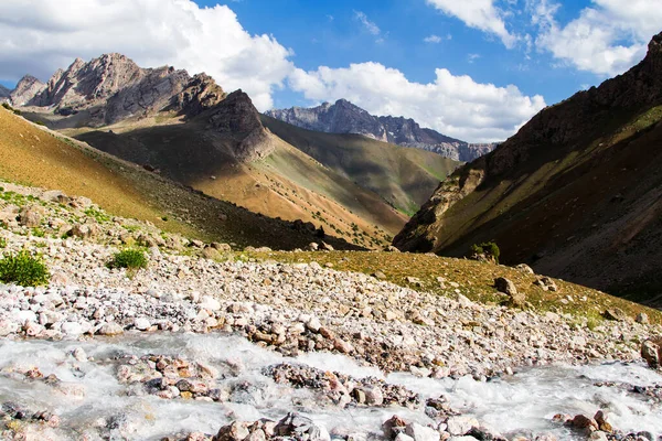 Paisagem Montanhosa Das Montanhas Dos Fãs Verão Tajiquistão Ásia Central — Fotografia de Stock