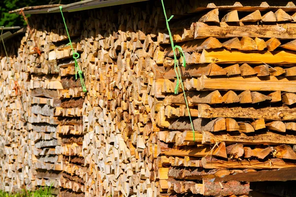 Une Pile Bois Chauffage Dans Les Alpes Suisses Attendant Hiver — Photo