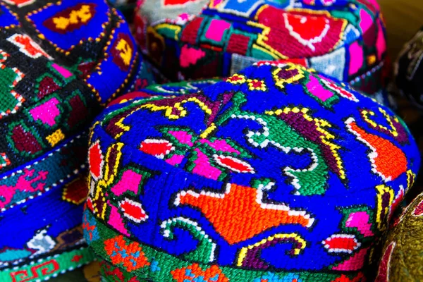 Casquette Traditionnelle Ouzbèke Nommée Tubeteika Duppi Kalpoq Ornée Broderies Multicolores — Photo