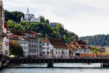 Lucerne, İsviçre 'de nehir kenarı