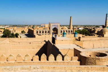 Khiva 'nın panoramik manzarası (Chiva, Heva, Xiva, Chiwa, Khiveh) - Xorazm Eyaleti - Özbekistan - Orta Asya' nın ipek yolu üzerindeki kasaba