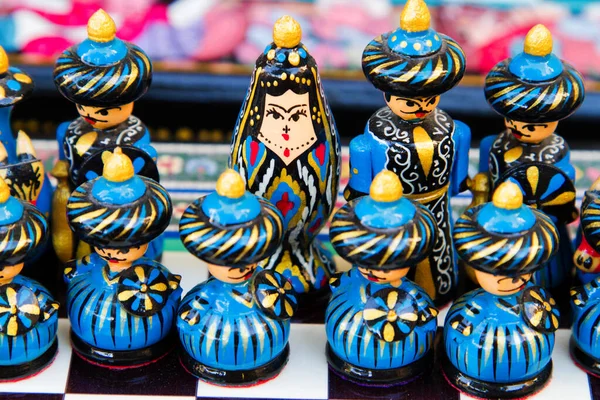 Kleurrijke Handgemaakte Versierde Schaakfiguurtjes Een Van Bukhara Winkels Oezbekistan Centraal — Stockfoto
