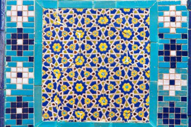Özbek cami ve metastazlarında doğuya özgü desenler sıklıkla karşılaşılır. Samarquand, Özbekistan, Orta Asya