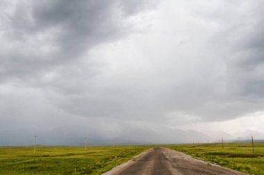 Pamir otoyolu. Marco Polo ipek yolu. Gorno Badakhsan ili, Tacikistan. Orta Asya Pamir Anayolu Kırgızistan 'dan Murghab' a Wakhan Vadisi 'nden Khorog' a oradan da Dushanbe 'ye gider..