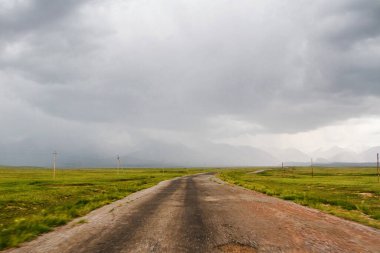 Pamir otoyolu. Marco Polo ipek yolu. Gorno Badakhsan ili, Tacikistan. Orta Asya Pamir Anayolu Kırgızistan 'dan Murghab' a Wakhan Vadisi 'nden Khorog' a oradan da Dushanbe 'ye gider..