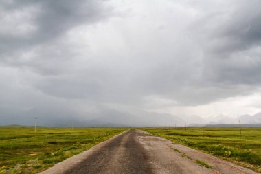 Pamir otoyolu. Marco Polo ipek yolu. Gorno Badakhsan ili, Tacikistan. Orta Asya Pamir Anayolu Kırgızistan 'dan Murghab' a Wakhan Vadisi 'nden Khorog' a oradan da Dushanbe 'ye gider..