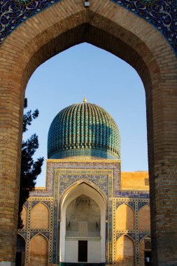 Samarqand, Özbekistan, Orta Asya 'daki Amir Anıtmezarı. Gur-e Amir, fatih Tamerlang 'ın (Amir Temur) gömüldüğü yerdir. Semerkand İpek yolunda yatıyor