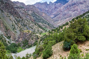 Yazın, Tacikistan, Orta Asya 'daki Fan Dağları' nın Dağ Manzarası