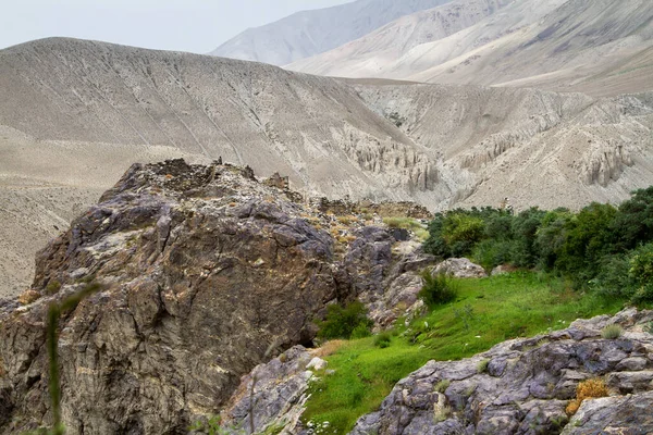 Wakhan Coridor Rozděleno Řekou Panj Amu Darya Vedle Dálnice Pamir — Stock fotografie