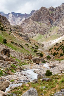 Yazın, Tacikistan, Orta Asya 'daki Fan Dağları' nın Dağ Manzarası