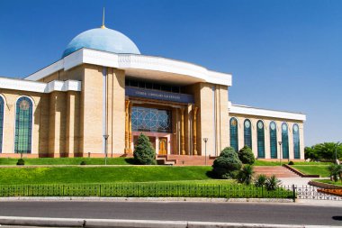 TASHENT, UZBEKISTAN - 5 Ağustos 2015: Oz 'bek Liboslari Galereyasi, Taşkent, Özbekistan, Orta Asya