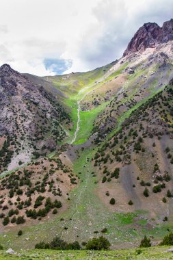 Yazın, Tacikistan, Orta Asya 'daki Fan Dağları' nın Dağ Manzarası