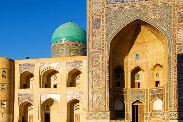 Mir Arab Madrassah Del Kalan Arkitektoniska Komplex Och Den Anmärkningsvärda — Stockfoto