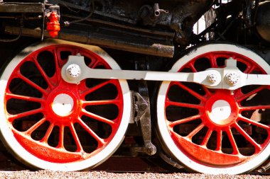 Taşkent Müzesi, Özbekistan 'da buharlı lokomotif treninin demir tekerlekleri