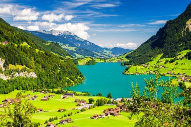 Brunig Geçidi, İsviçre 'den Lungern Gölü Vadisi