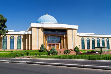 TASHENT, UZBEKISTAN - 5 Ağustos 2015: Oz 'bek Liboslari Galereyasi, Taşkent, Özbekistan, Orta Asya