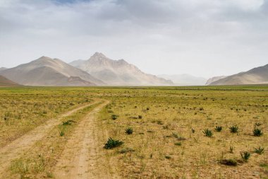 Pamir otoyolu. Marco Polo ipek yolu. Gorno Badakhsan ili, Tacikistan. Orta Asya Pamir Anayolu Kırgızistan 'dan Murghab' a Wakhan Vadisi 'nden Khorog' a oradan da Dushanbe 'ye gider..