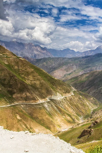 산맥의 울퉁불퉁 풍경입니다 파미르 타지키스탄 중앙아시아 — 스톡 사진