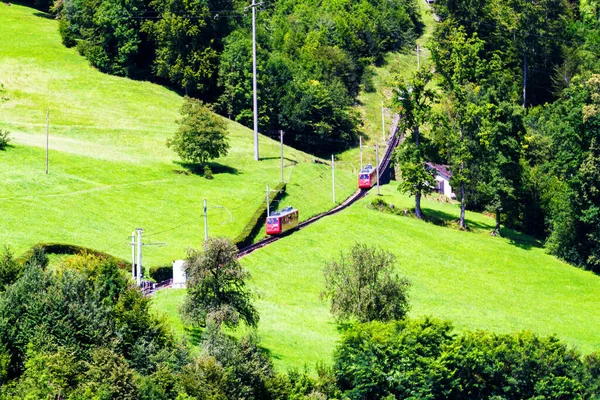 Train Crémaillère Suisse Montant Jusqu Montagne Pilatus Près Lucerne Suisse — Photo
