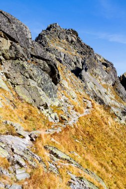 Tatra Dağları Ulusal Parkı, Polonya 'daki en zorlu patika Orla Perc (Kartal Yolu).