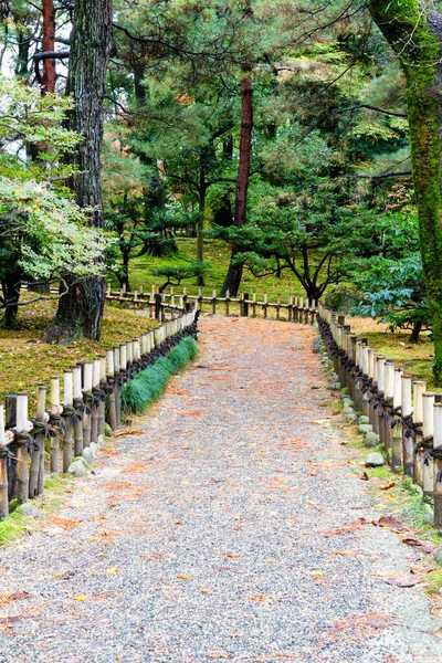 Cesta Kenrokuen Garden Kanazawě Japonsko — Stock fotografie