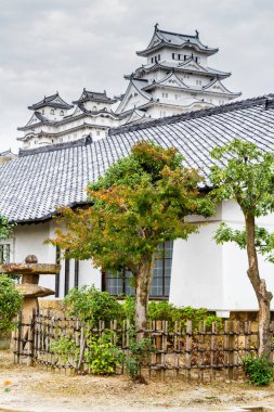 Japonya, Kansai 'deki Himeji Kalesi. Himeji 'nin adı Beyaz Balıkçıl Kalesi.