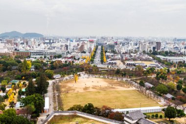 Japonya, Kansai 'deki Himeji Kalesi. Himeji 'nin adı Beyaz Balıkçıl Kalesi.
