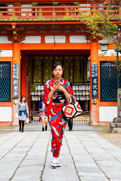 Kyoto Nov Par Meninas Vestem Como Maiko Tradicional Gueixa Novembro — Fotografia de Stock