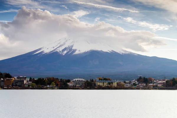 Temporada Otoño Montaña Fuji Con Hojas Rojas Lago Kawaguchiko Japón — Foto de Stock