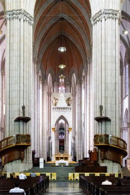 SAO PAULO, BRASİL - 18 Ocak 2016: Sao Paulo belediye katedralinin ana havuzu en büyük gotik katedrallerden biri.