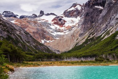 Olağanüstü manzara Laguna Esmeralda, Ushuaia, Tierra del Fuego, Patagonya, Arjantin, Güney Amerika