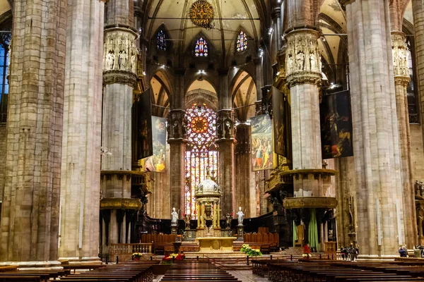 Milano Italia Gennaio 2016 Navata Principale Del Duomo Cattedrale Una — Foto Stock