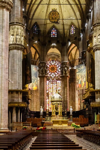 Milano Italia Gennaio 2016 Navata Principale Del Duomo Cattedrale Una — Foto Stock