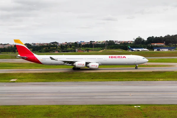 Sao Paulo Brasil Ene Iberia Sale Del Aeropuerto Internacional Guarulhos —  Fotos de Stock