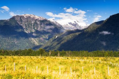 Carretera Austral otoyolundaki Şili And Dağları 'nın güzel manzarası, Şili' deki Patagonya