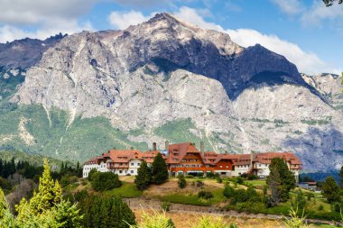 Llao Llao Oteli Bariloche, Arjantin yakınlarındaki Llao Köyü.