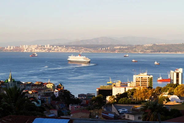 Barevné Budovy Kopcích Města Valparaiso Chile Zapsaného Seznamu Světového Dědictví — Stock fotografie