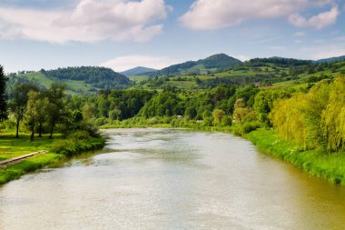 Poprad Nehri manzarası, (Polonya, Piwniczna Zdroj)