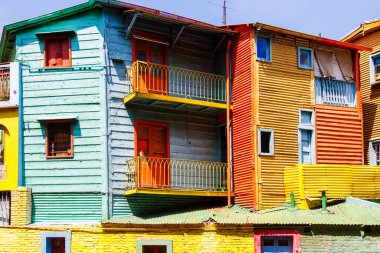 Buenos Aires 'in La Boca mahallesindeki renkli Caminito Caddesi.